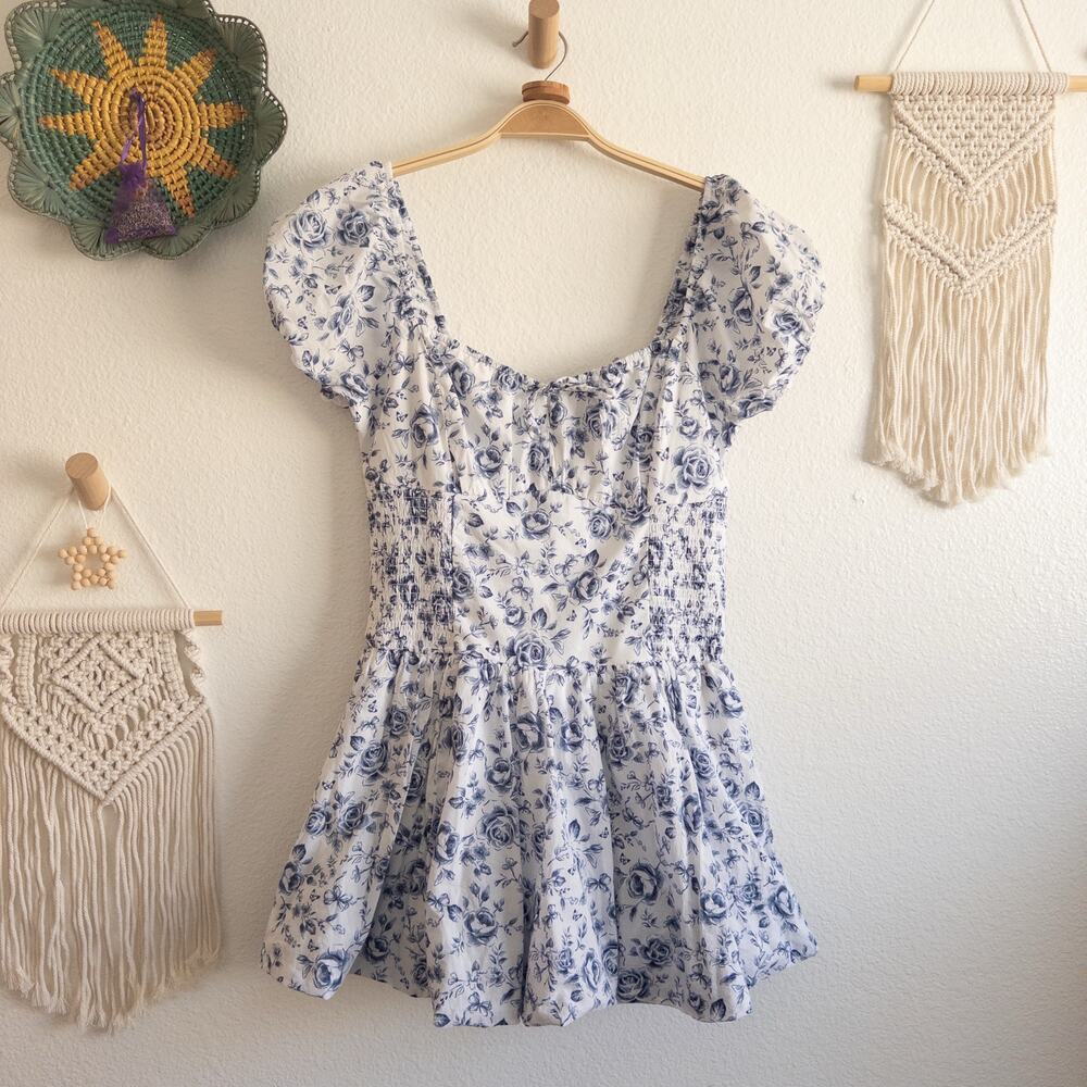 Hollister Sofia Drop-Waist Bubble White and Blue Floral Mini Dress Skort Large